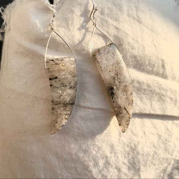 New: Artisan Genuine Labradorite Horn Earrings - Picture 3 of 5